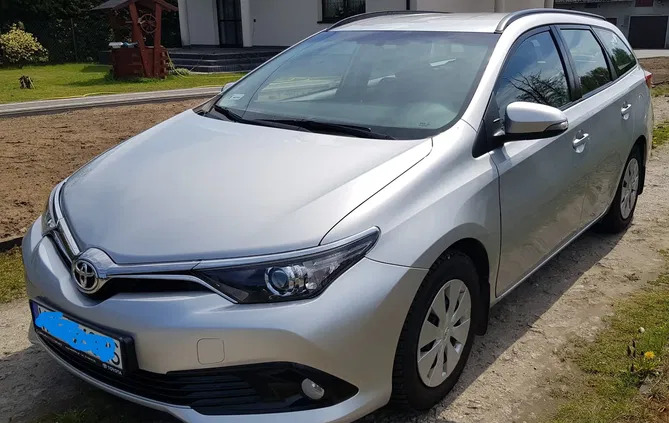 toyota auris Toyota Auris cena 42900 przebieg: 122680, rok produkcji 2015 z Tłuszcz